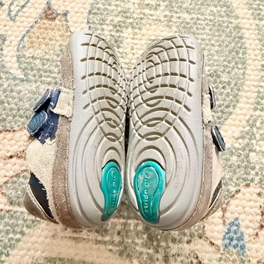 Stride Rite Stylish Kids Shoes - Gray and Blue size 4.5 - Picture 5 of 10